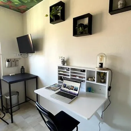 St Bruno - Studio tropiques  Apartment