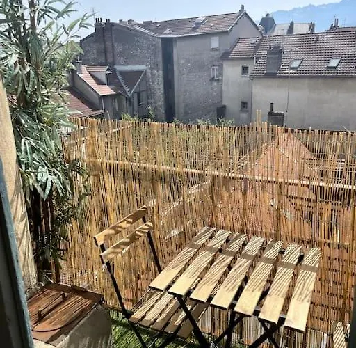 St Bruno - Studio tropiques  *