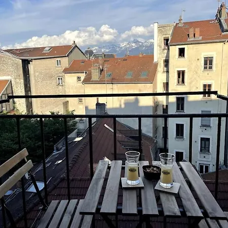 Daire St Bruno - Studio tropiques  *